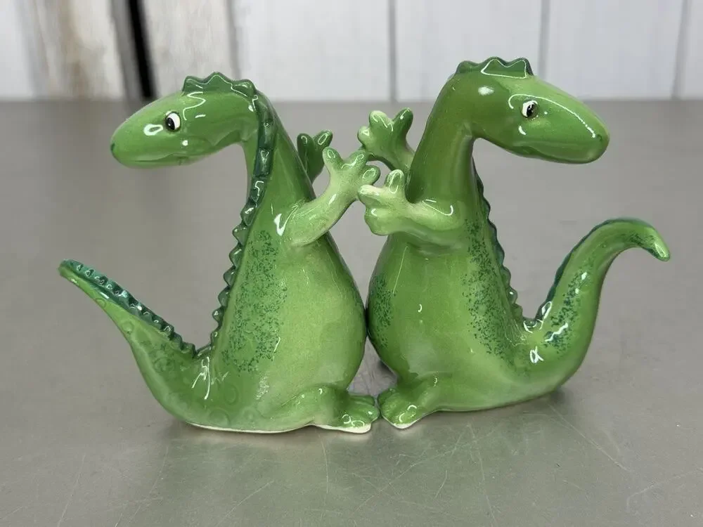 Vintage Royal Gorge Green Dinosaur Salt & Pepper Shakers Set Japan Kitschy 60s